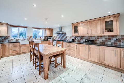 4 bedroom detached house for sale, Hanbury Road Hanbury Bromsgrove, Worcestershire, B60 4BY