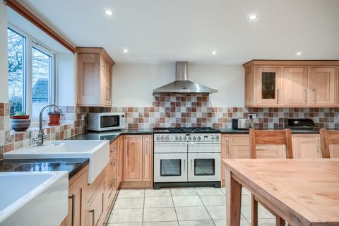 4 bedroom detached house for sale, Hanbury Road Hanbury Bromsgrove, Worcestershire, B60 4BY