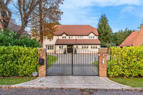 4 bedroom detached house for sale, Longaford Way, Brentwood CM13