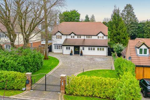 4 bedroom detached house for sale, Longaford Way, Brentwood CM13