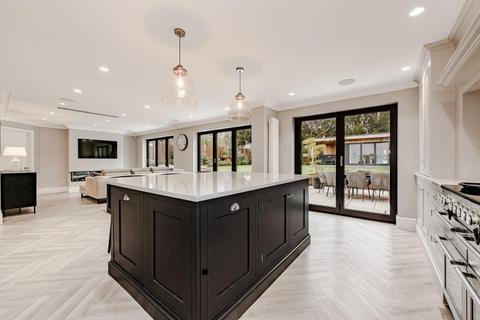 4 bedroom detached house for sale, Longaford Way, Brentwood CM13