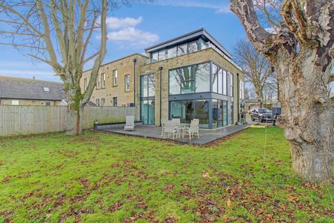 3 bedroom terraced house for sale, Norwood Avenue, Menston, LS29