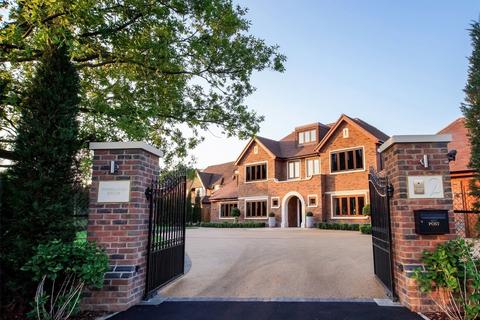 5 bedroom detached house for sale, Woodlands Drive, Beaconsfield, Buckinghamshire, HP9