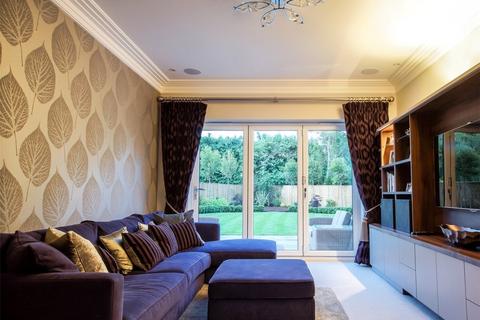 5 bedroom detached house for sale, Woodlands Drive, Beaconsfield, Buckinghamshire, HP9