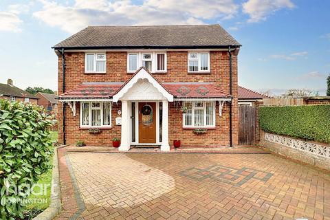 3 bedroom semi-detached house for sale, Quilter Road, Orpington