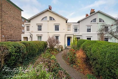 4 bedroom detached house for sale, Lee Terrace, London