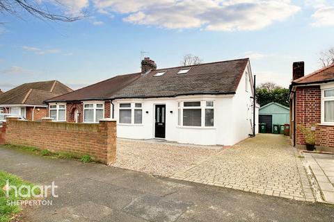 70 Vicarage Road, Sunbury-on-thames, TW16 7QH