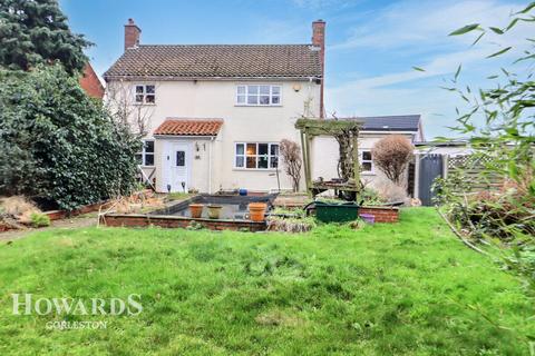 4 bedroom detached house for sale, Beccles Road, Bradwell