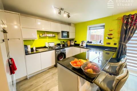 4 bedroom terraced house for sale, Orton Goldhay, Peterborough PE2