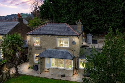 4 bedroom detached house for sale, Back Thornhill Road, Longwood, Huddersfield, West Yorkshire, HD3