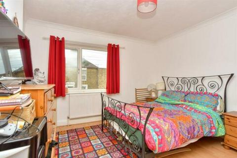 3 bedroom end of terrace house for sale, Shortlands Road, Sittingbourne ME10