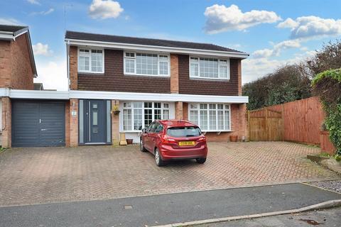 4 bedroom detached house for sale, Foxwood Close, Stone