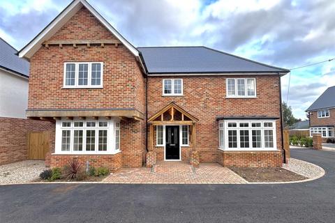 4 bedroom detached house for sale, New Builds @ Mangapp Chase, Burnham-On-Crouch