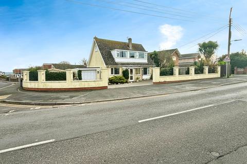 4 bedroom detached bungalow for sale, Barton Road, Berrow, TA8