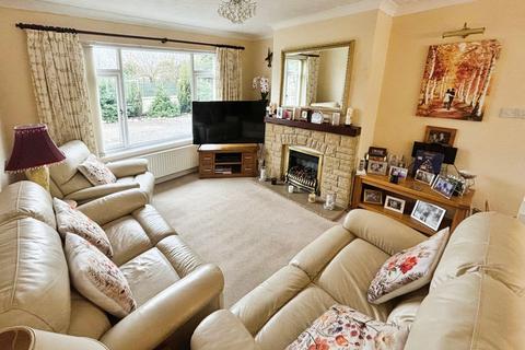 4 bedroom detached bungalow for sale, Barton Road, Berrow, TA8