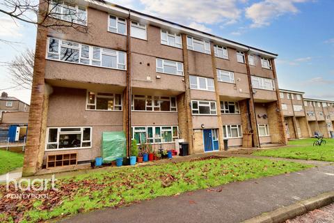 3 bedroom maisonette for sale, Viaduct Court, Pontypool