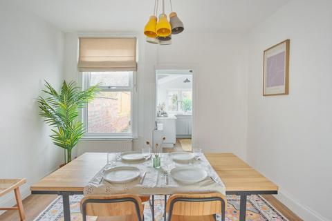 15 North Road, Ashton Gate, Bristol, BS3 2EE
