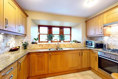 4 bedroom terraced house for sale, Burras Lane, Otley, LS21