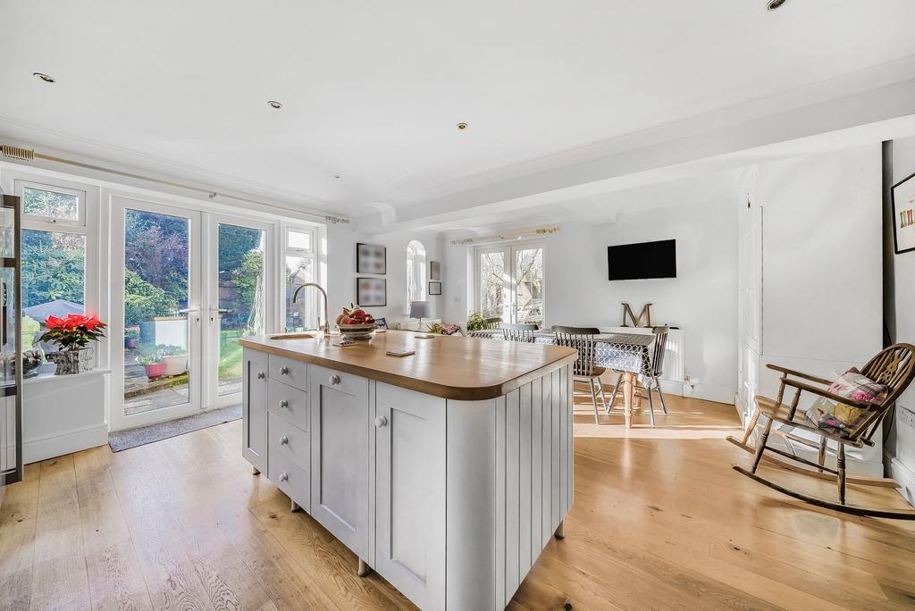 Kitchen / Dining Room