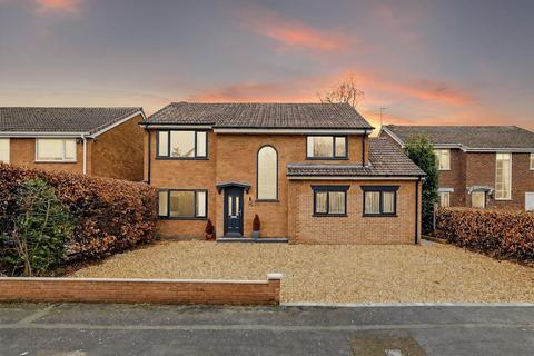 4 bedroom detached house for sale, Crofters Way, Chester CH1