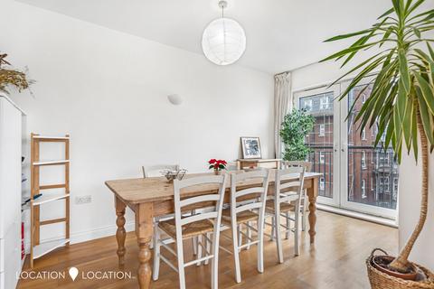 3 bedroom flat for sale, Victorian Grove, Button Court, N16