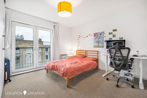 3 bedroom flat for sale, Victorian Grove, Button Court, N16