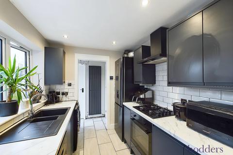 2 bedroom end of terrace house for sale, Queen Street, Chertsey, Surrey, KT16