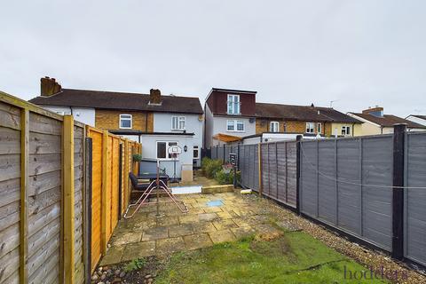 2 bedroom end of terrace house for sale, Queen Street, Chertsey, Surrey, KT16