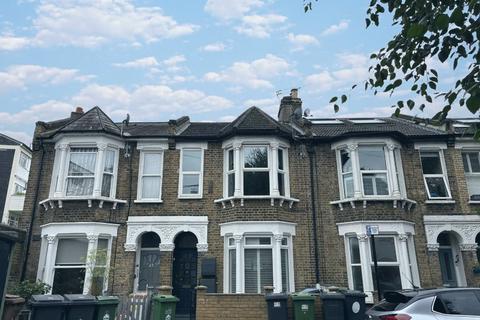 2 bedroom flat for sale, Haroldstone Road, Walthamstow E17