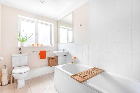 328a Barkham Road, Wokingham, RG41 4DE