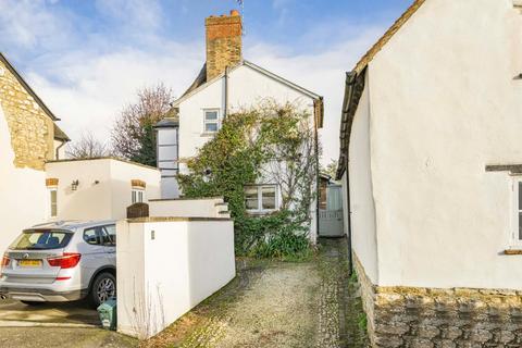 3 bedroom semi-detached house for sale, Burts Lane, Aylesbury HP18