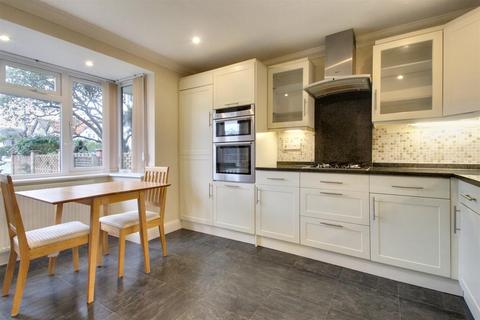 3 bedroom detached house for sale, Courtlands Close, Goring-By-Sea