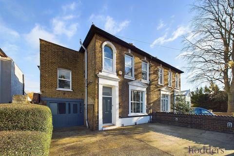 4 bedroom semi-detached house for sale, Stanwell Road, Ashford, Surrey, TW15