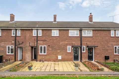 3 bedroom terraced house for sale, Spreckley Close, Henlow, SG16