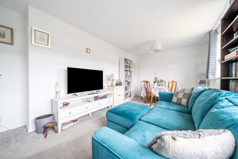 2 Spreckley Close, Henlow, SG16 6HY
