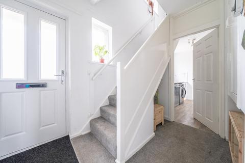 2 Spreckley Close, Henlow, SG16 6HY