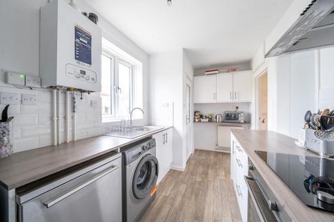 2 Spreckley Close, Henlow, SG16 6HY