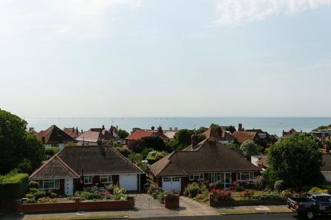 3 bedroom maisonette for sale, Dumpton Park Drive, Broadstairs, CT10