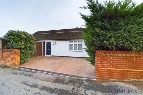 4 bedroom bungalow for sale, Fordbridge Close, Chertsey, Surrey, KT16