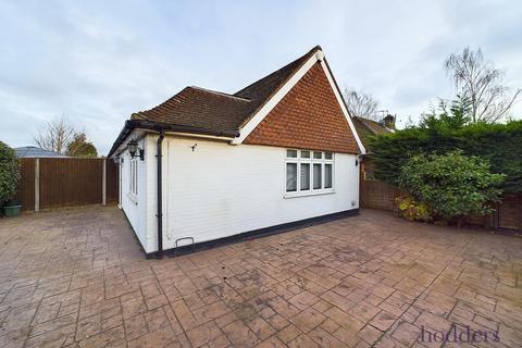 4 bedroom bungalow for sale, Fordbridge Close, Chertsey, Surrey, KT16