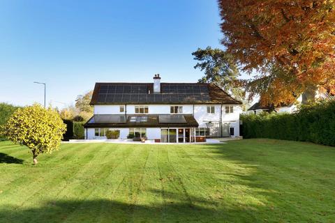 5 bedroom detached house for sale, North Park, Gerrards Cross, Buckinghamshire, SL9