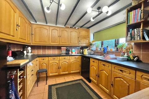 3 bedroom semi-detached house for sale, High Road, Guyhirn