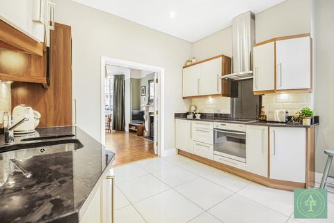 2 bedroom flat for sale, Conway Road, London, N14