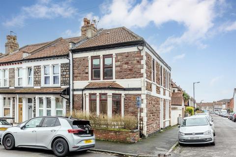 2 bedroom end of terrace house for sale, Boston Road, Bristol BS7