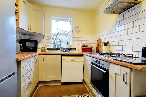 3 bedroom end of terrace house for sale, Church Drive East, Daybrook, Nottingham