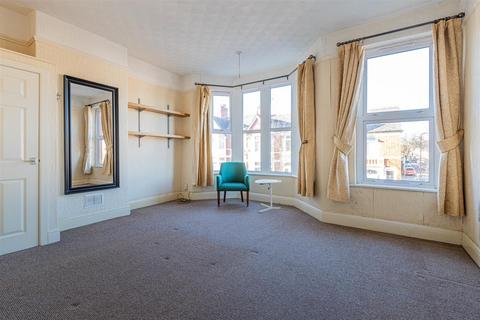 3 bedroom end of terrace house for sale, Summerfield Avenue, Cardiff CF14