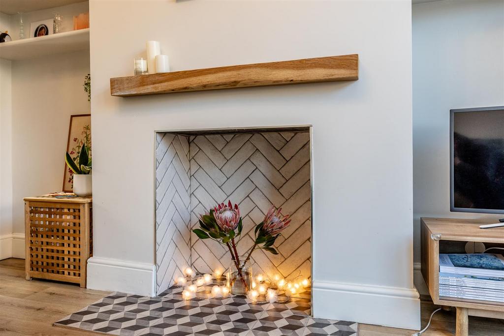 Doone Road, Horfield Fireplace.jpg