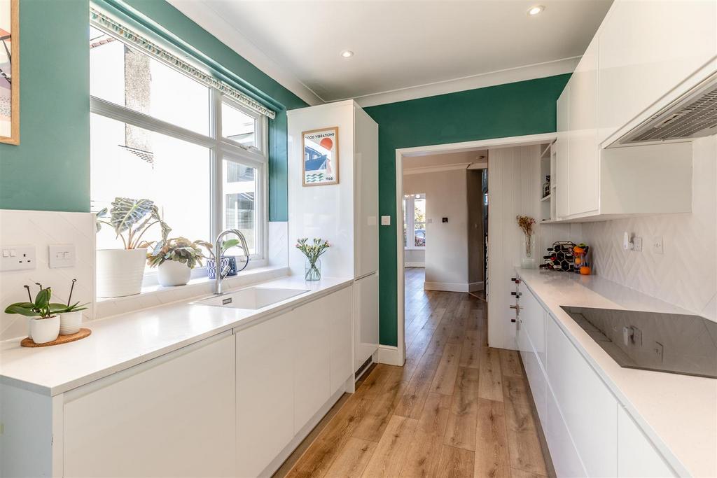 Doone Road, Horfield Kitchen 2.jpg