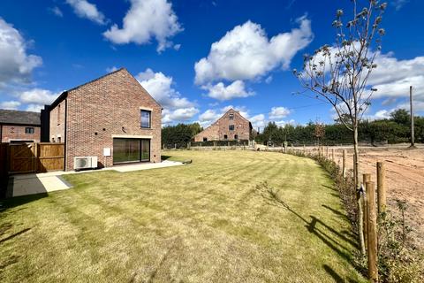 4 bedroom detached house for sale, Woodford, SK7