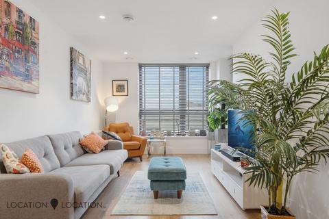 1 bedroom apartment for sale, Kingsland High Street, London, E8